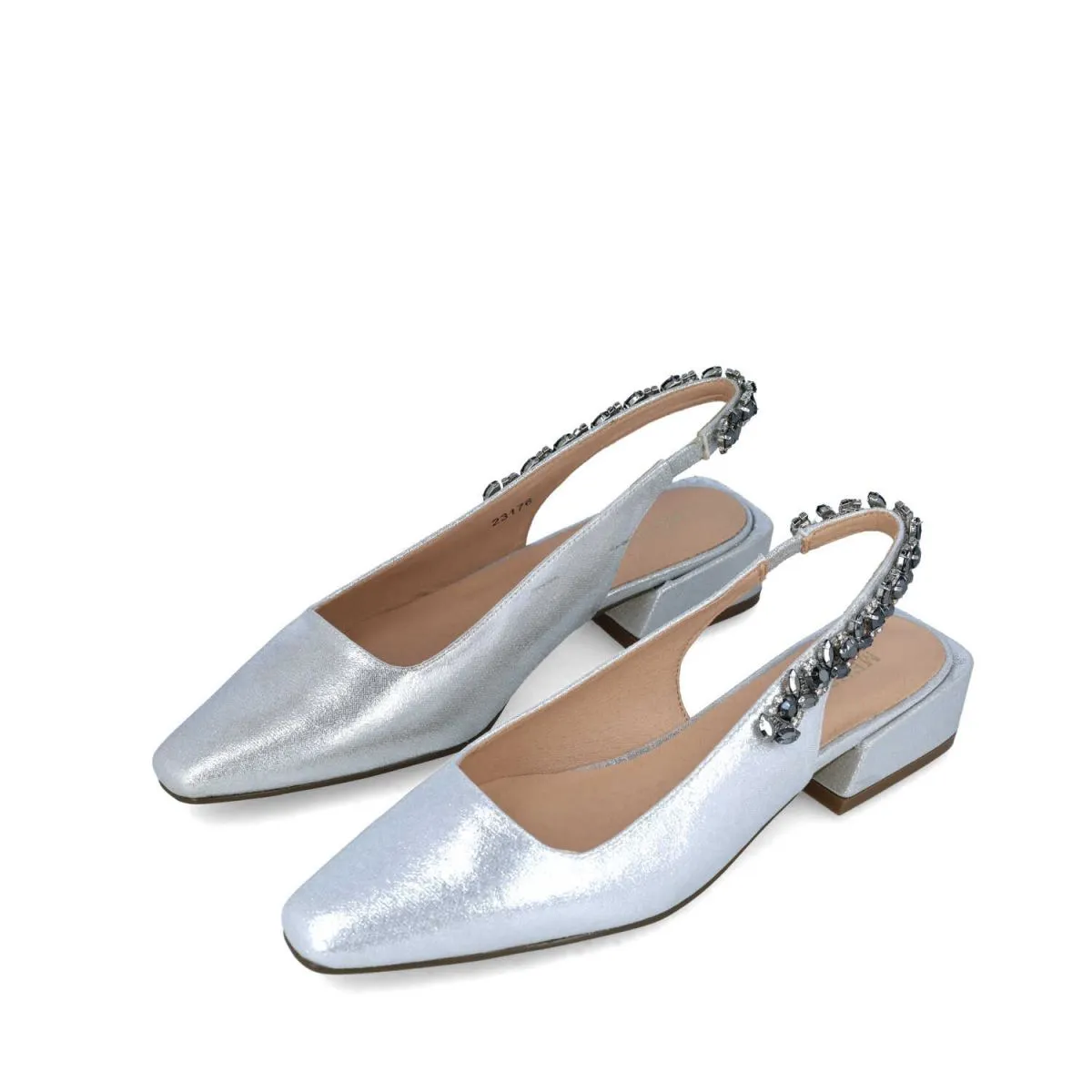 Eunosto Slingbacks in Gold or Silver by Menbur